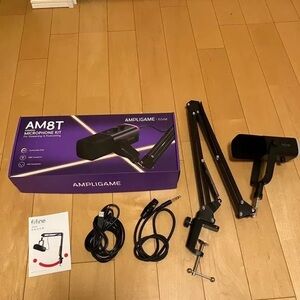 AM8T Microphone Kit - Black For Streaming & Podcasting